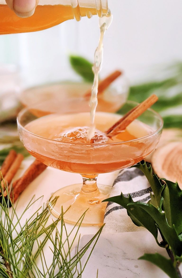 warm spiked apple cider hot toddy cocktail recipe moonshine apple pie drinks nightcaps apple cider booze