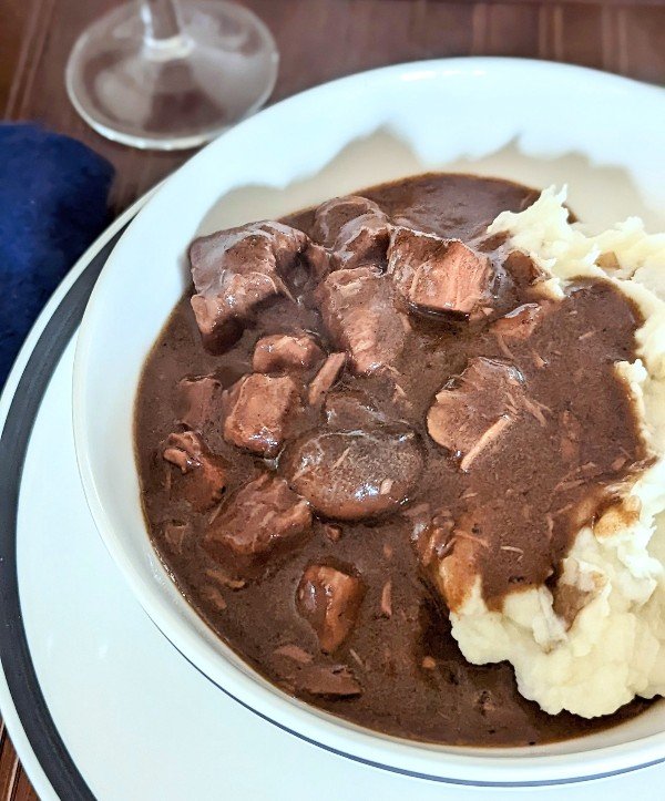 dutch oven beef bourguinon recipe dutch oven recipes healthy homemade beef stew in red wine french recipes easy