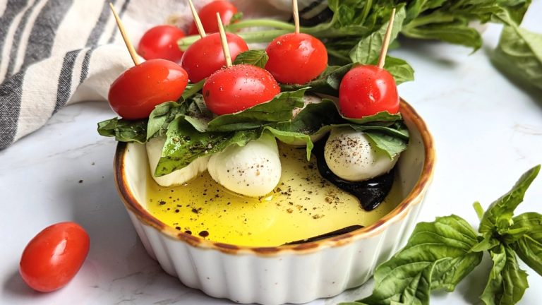 caprese bites easy tomato basil toothpicks appetizers individual appetizers self serve healthy vegetarian appetizer finger food for guests company and party recipes